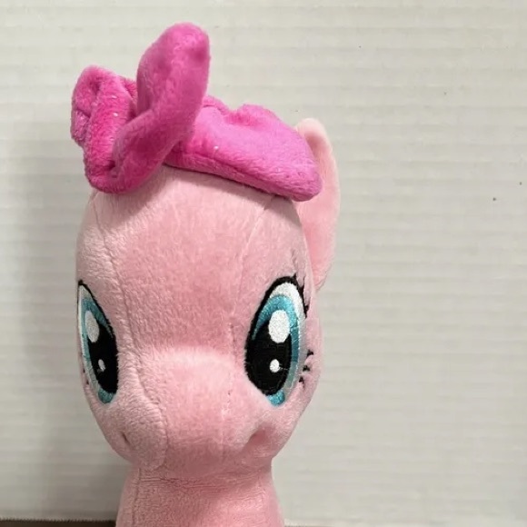 My Little Pony Pinkie Pie Plush 10" Sitting Stuffed Animal Balloon Aurora Hasbro - Picture 2 of 7